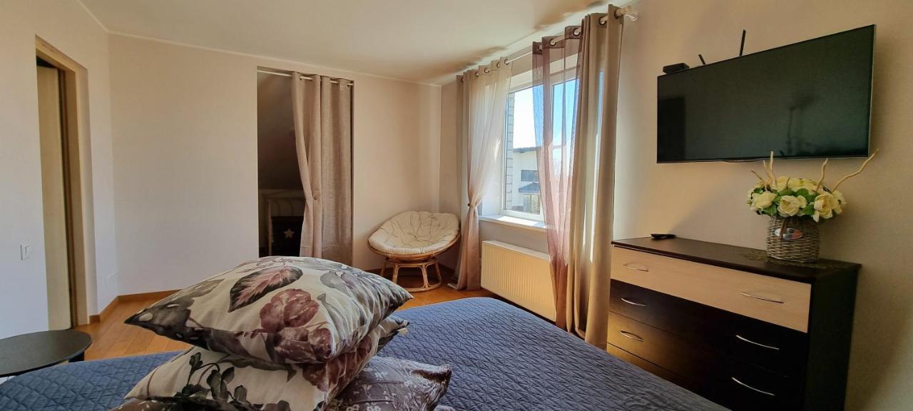 Villa Sveciu Namai Kamile Šiauliai Exterior foto